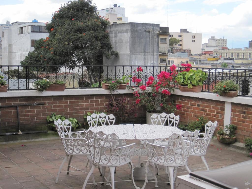 Hotel Cantabria Guatemala-Stadt Exterior foto