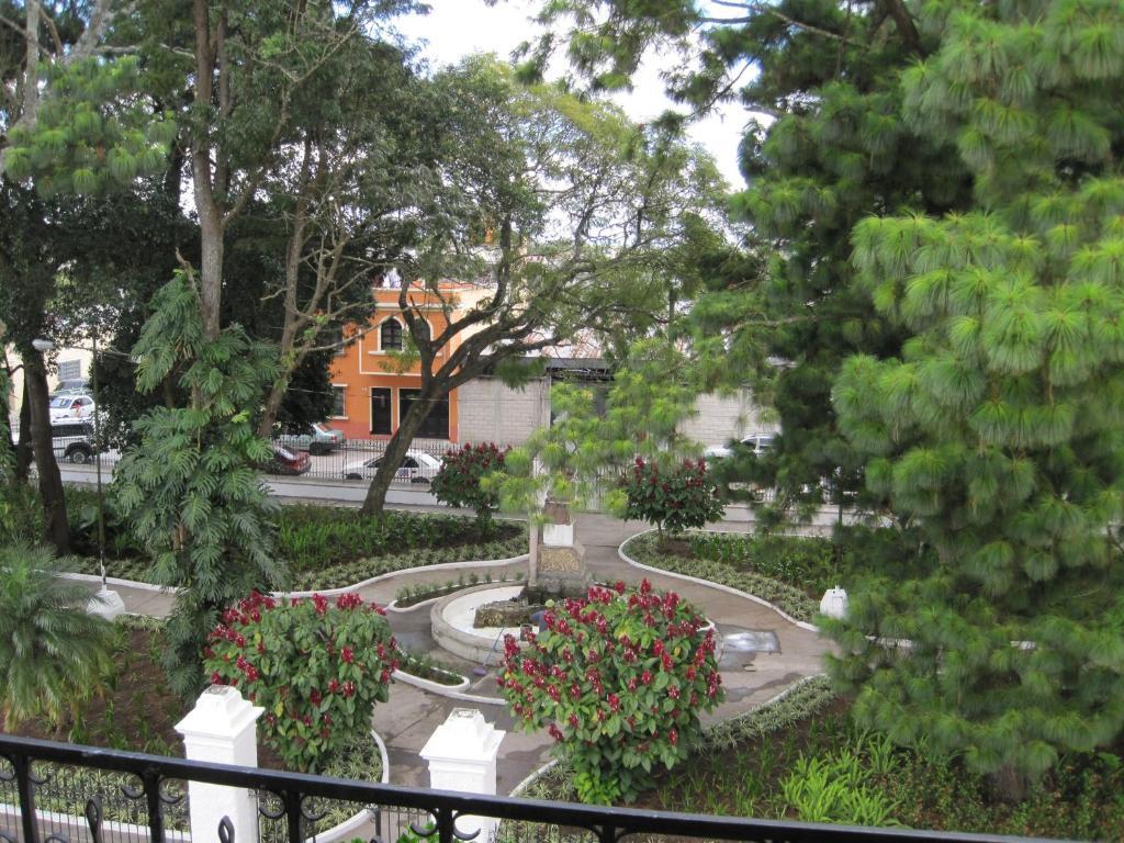Hotel Cantabria Guatemala-Stadt Exterior foto